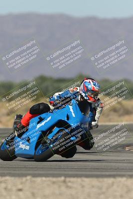 media/Oct-13-2025-Moto Forza (Mon) [[a66d839500]]/3-B Group/Session 3 (Turn 16)/